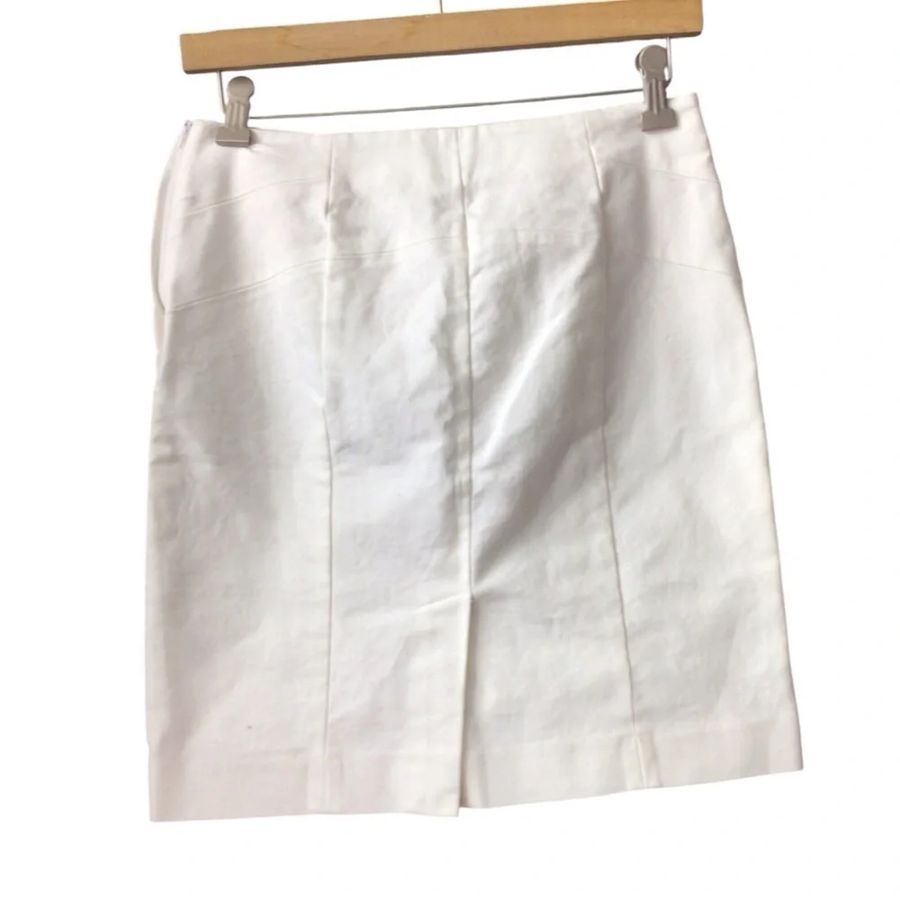Banana Republic White Buttoned Mini size 2